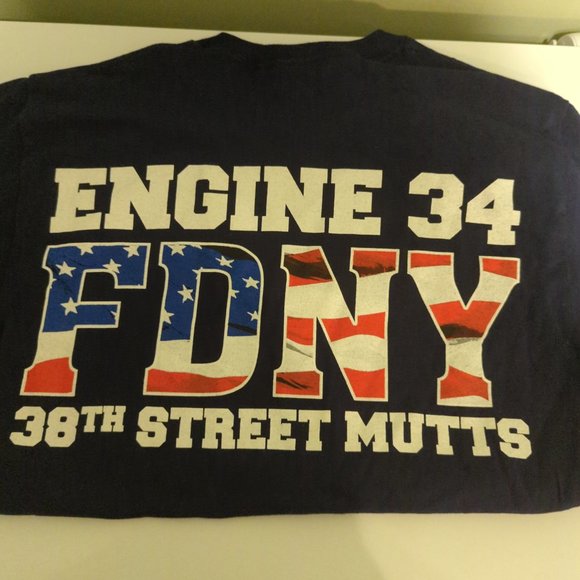 FDNY ENGINE 34 UNISEX TSHIRT - Picture 2 of 2